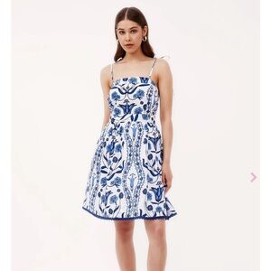 Beyond by Vera white and blue dress size Medium